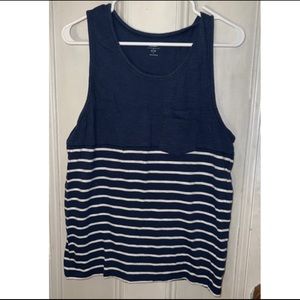 Old Navy Men’s Tank Top Size S
Navy and white with pocket
Like new condition